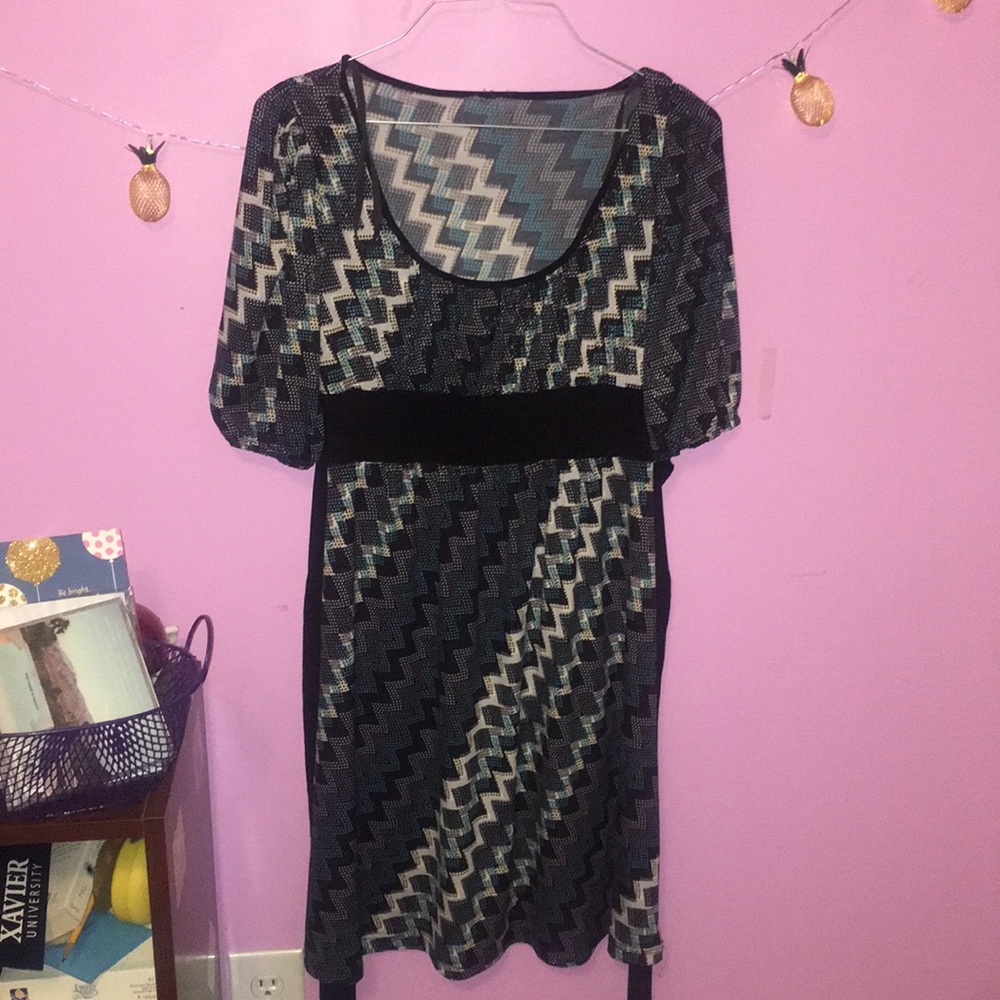Tie-Waist zig zag Dress